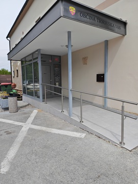 Vhod v občinsko zgradbo